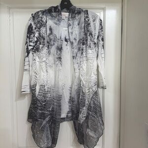 2 Pc Kamana Top and Vest Black and White Designs lightweight, Airy sz S